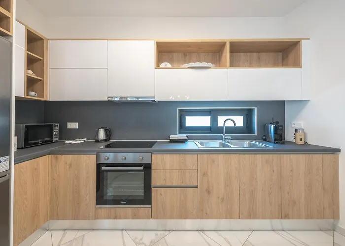 Newly Renovated Apt In The Heart Of Kerameikos